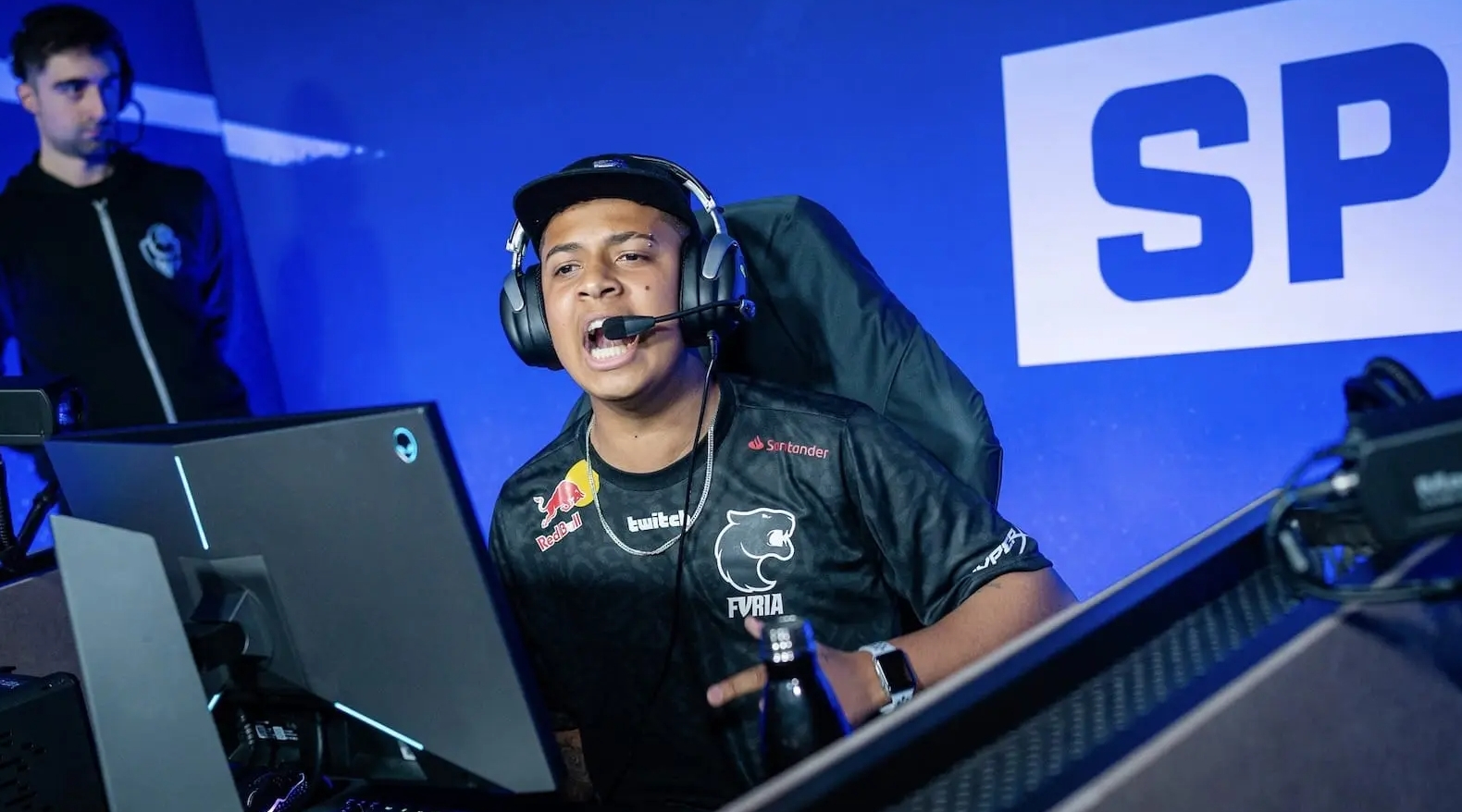 兼顾竞技价 兼顾竞技价